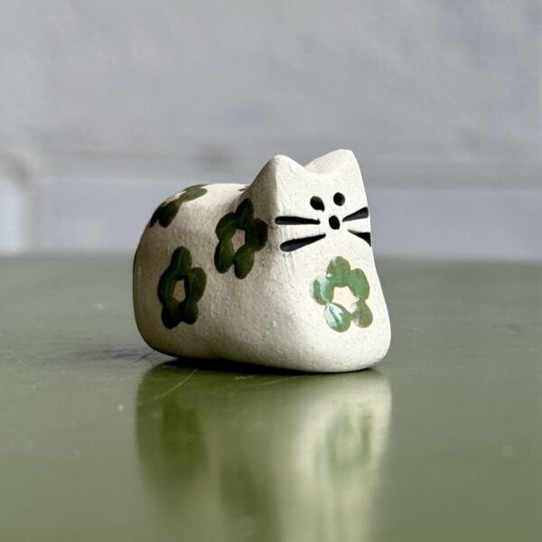 Green Flower Cat